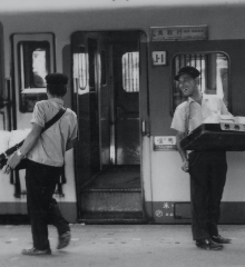 幕の内駅弁の元祖、まねき食品